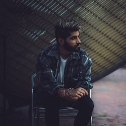greydient - Lost in the Light (with dilip)